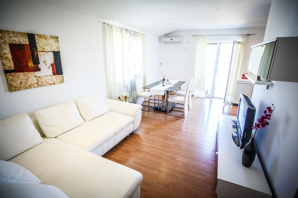 Villa Oleander Marina Room photo