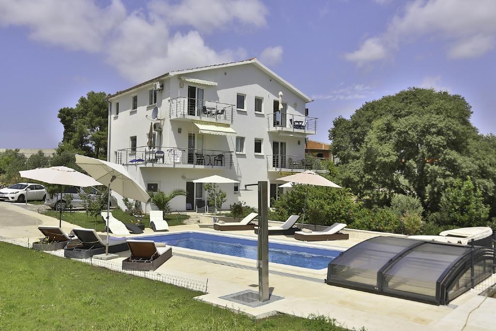 Villa Oleander Marina Exterior photo